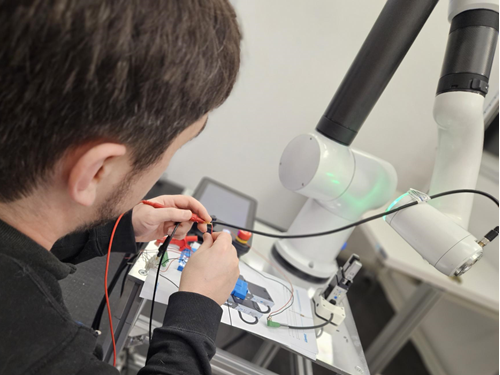 Wiring a robot control cable